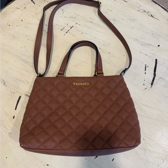 Tommy Hilfiger Handbags - Tommy Hilfiger Women’s Quilted Style Brown Tote Bag Purse